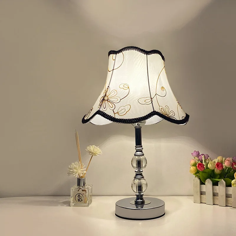 Bedlight Decorative Light Fabric Crystal LED Reading Desk Lamp Creative Wedding Gift Simple Bedroom
Bedlight Decorative Light Fabric Crystal LED Reading Desk Lamp Creative Wedding Gift Simple Bedroom
