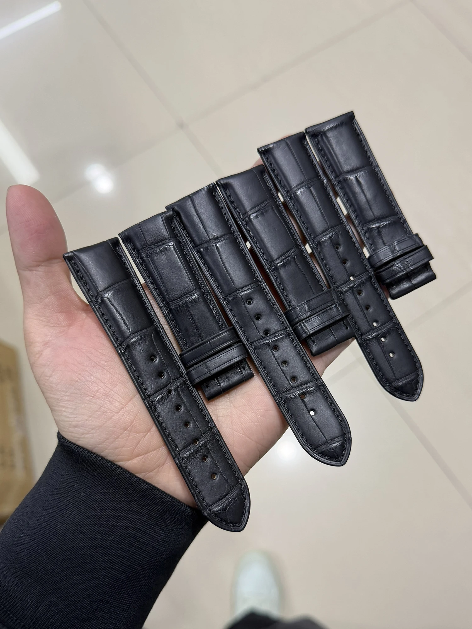 Kebitt High Quality Genuine Alligator Leather Iwatch Ultra 3 2 Band For Apple Watch Series 11 10 Clasp Strap 49mm 46mm
Kebitt High Quality Genuine Alligator Leather Iwatch Ultra 3 2 Band For Apple Watch Series 11 10 Clasp Strap 49mm 46mm