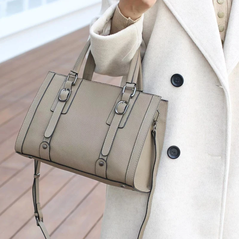 Women‘s Genuine Cow Leather Shoulder Bag Ladies Commute Soft Retro Cowhide Handbags Female Fashion Luxury Design Crossbody Bags
Women‘s Genuine Cow Leather Shoulder Bag Ladies Commute Soft Retro Cowhide Handbags Female Fashion Luxury Design Crossbody Bags
