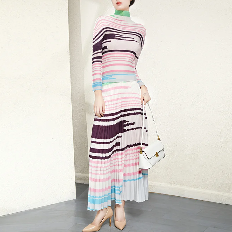 Suits For Women Spring Autumn New Miyake Pleated Fashion Turtleneck Stretch T-Shirt + Elastic Waist Skirt Two Piece Set
Suits For Women Spring Autumn New Miyake Pleated Fashion Turtleneck Stretch T-Shirt + Elastic Waist Skirt Two Piece Set
