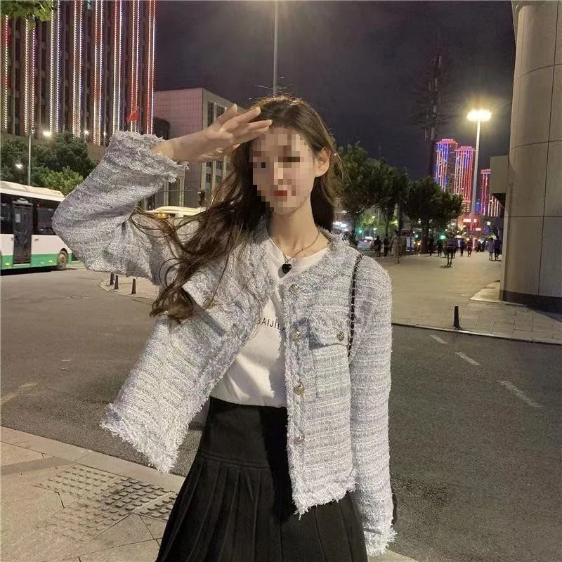 Жакет из твида для женщин, осенний трикотаж, бесшовный, эластичный, с бисером, бахромой, вставками, ребристый, декоративный, классический, художественный
Жакет из твида для женщин, осенний трикотаж, бесшовный, эластичный, с бисером, бахромой, вставками, ребристый, декоративный, классический, художественный