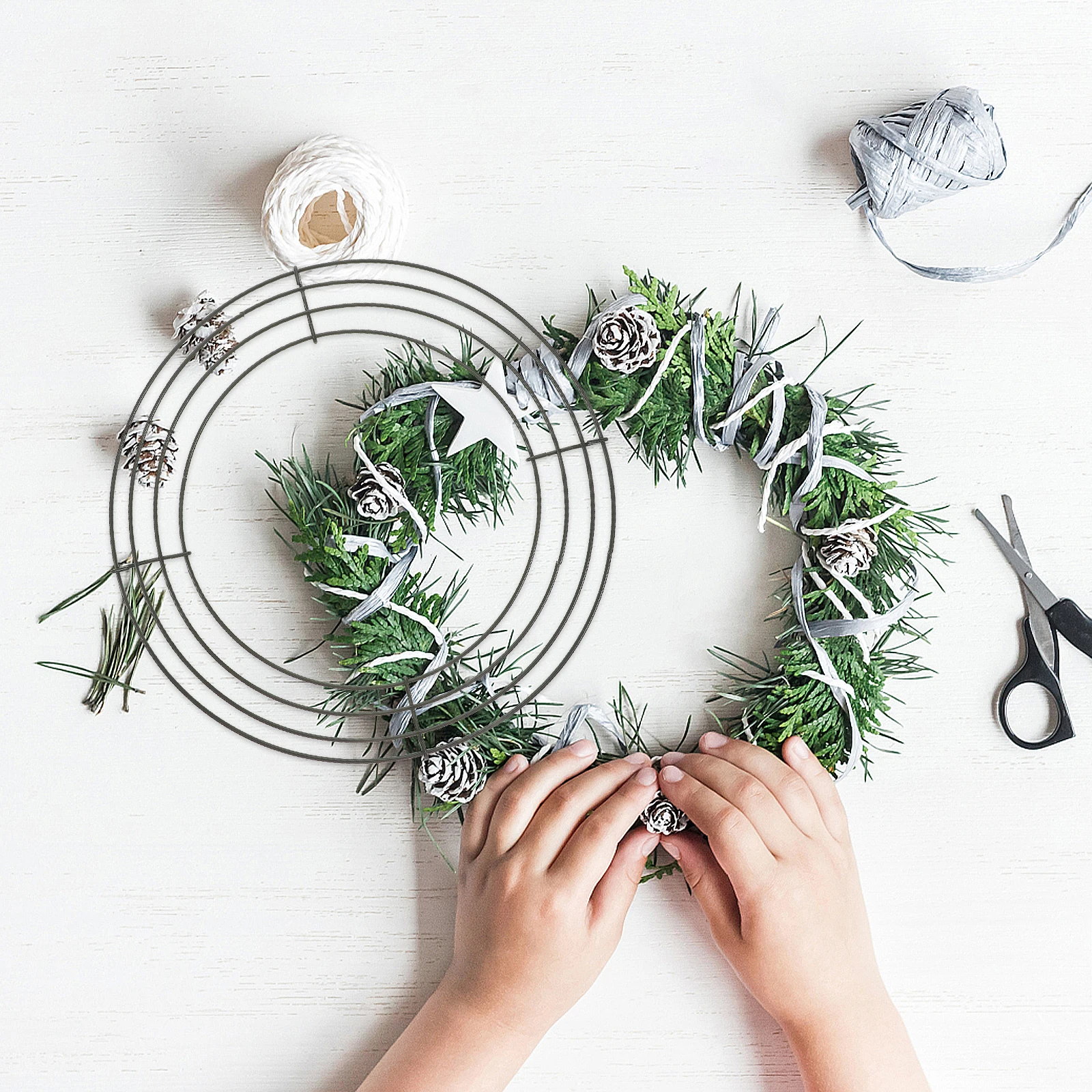 2Pcs Metal Frames for DIY Floral Wreaths Christmas Decor Wire Forms Craft Rings Home Shop Office Decorations
2Pcs Metal Frames for DIY Floral Wreaths Christmas Decor Wire Forms Craft Rings Home Shop Office Decorations