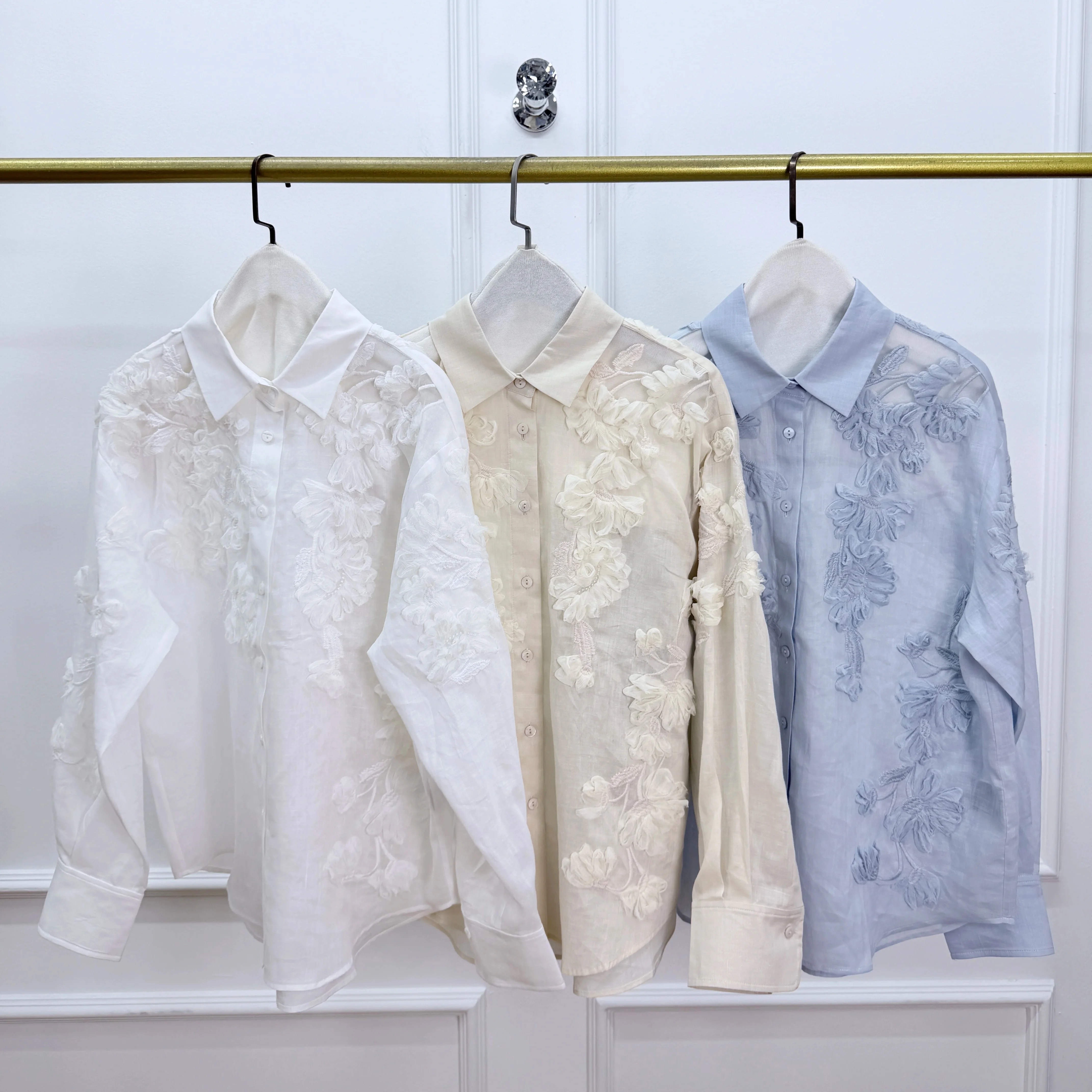 Women exquisite Embroidered shirt tops long sleeve casual fashion shirt
Women exquisite Embroidered shirt tops long sleeve casual fashion shirt