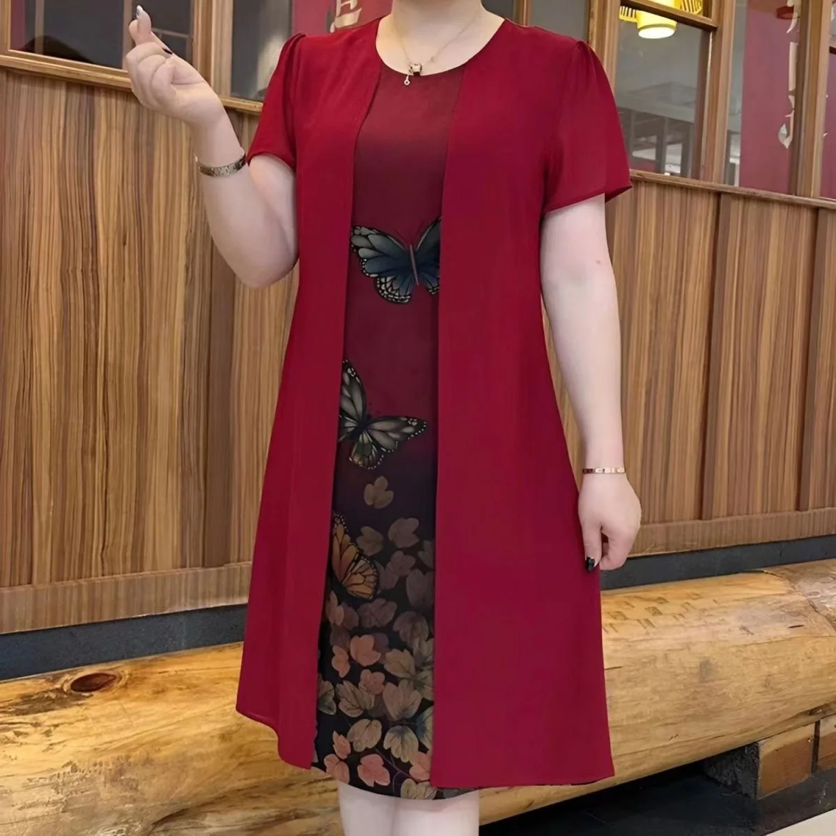 Fashionable Mommy Dress Summer Style plus Size Slimming Tummy Covering Short Sleeve Midi Dress Elegant Fake Two-Piece Dress
Fashionable Mommy Dress Summer Style plus Size Slimming Tummy Covering Short Sleeve Midi Dress Elegant Fake Two-Piece Dress