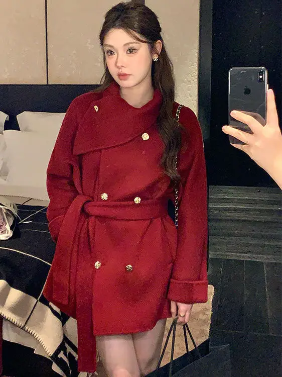 Red Stand Collar Woolen Coat Women's Autumn Winter Slimming Waist Design High Quali Unique Sle Faionable Outerwear
Red Stand Collar Woolen Coat Women's Autumn Winter Slimming Waist Design High Quali Unique Sle Faionable Outerwear