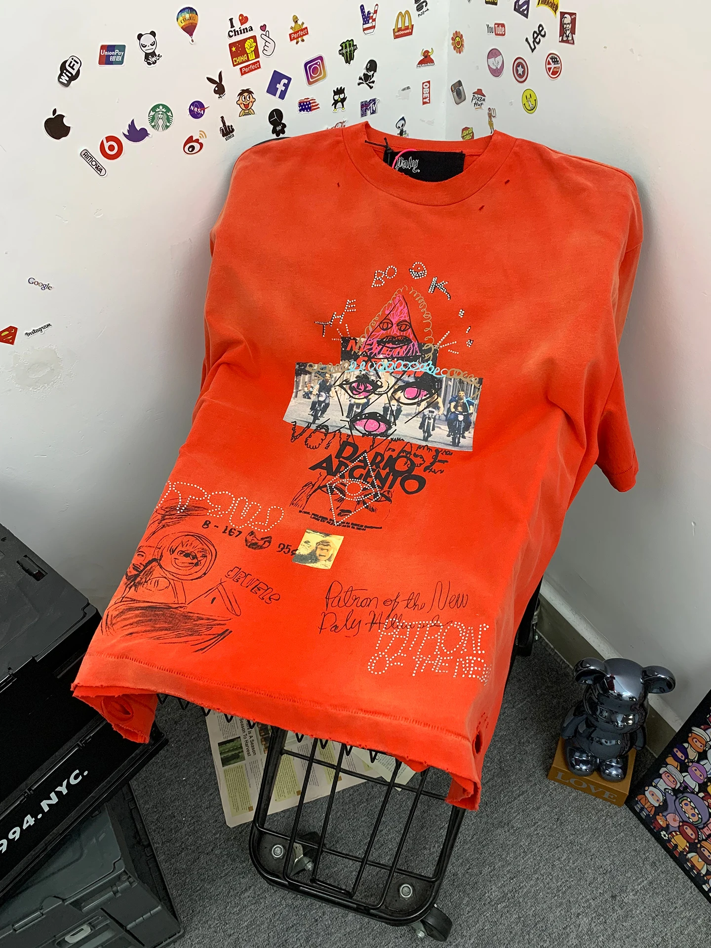 Retro American Play T-shirt Loose Short Sleeve Diamond Printing Washed out Vintage Casual Cotton Men's Summer Top
Retro American Play T-shirt Loose Short Sleeve Diamond Printing Washed out Vintage Casual Cotton Men's Summer Top