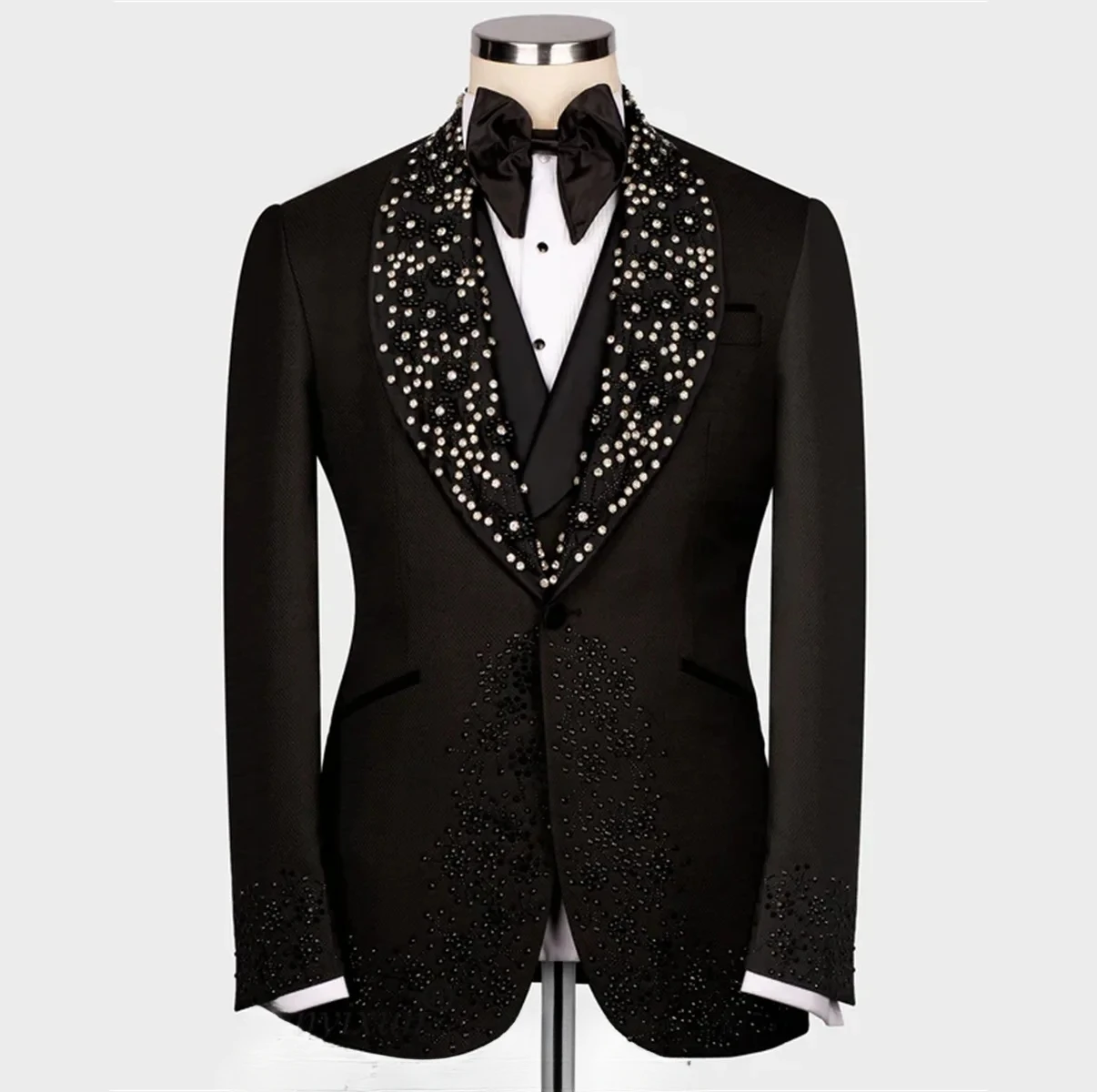 Luxury Men 2 Piece Set Beaded Crystals Shawl Lapel Ball Blazer Customized Costumes For Men Wedding Groom Tuxedos
Luxury Men 2 Piece Set Beaded Crystals Shawl Lapel Ball Blazer Customized Costumes For Men Wedding Groom Tuxedos
