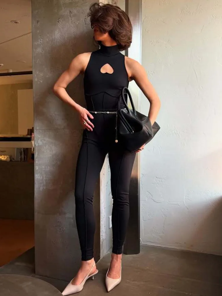 Sibybo Round Neck Sexy Heart Hollow Out Women Jumpsuit Sleeveless High Waist Long Jumpsuit Spring Slim Club Street Overalls 2026
Sibybo Round Neck Sexy Heart Hollow Out Women Jumpsuit Sleeveless High Waist Long Jumpsuit Spring Slim Club Street Overalls 2026