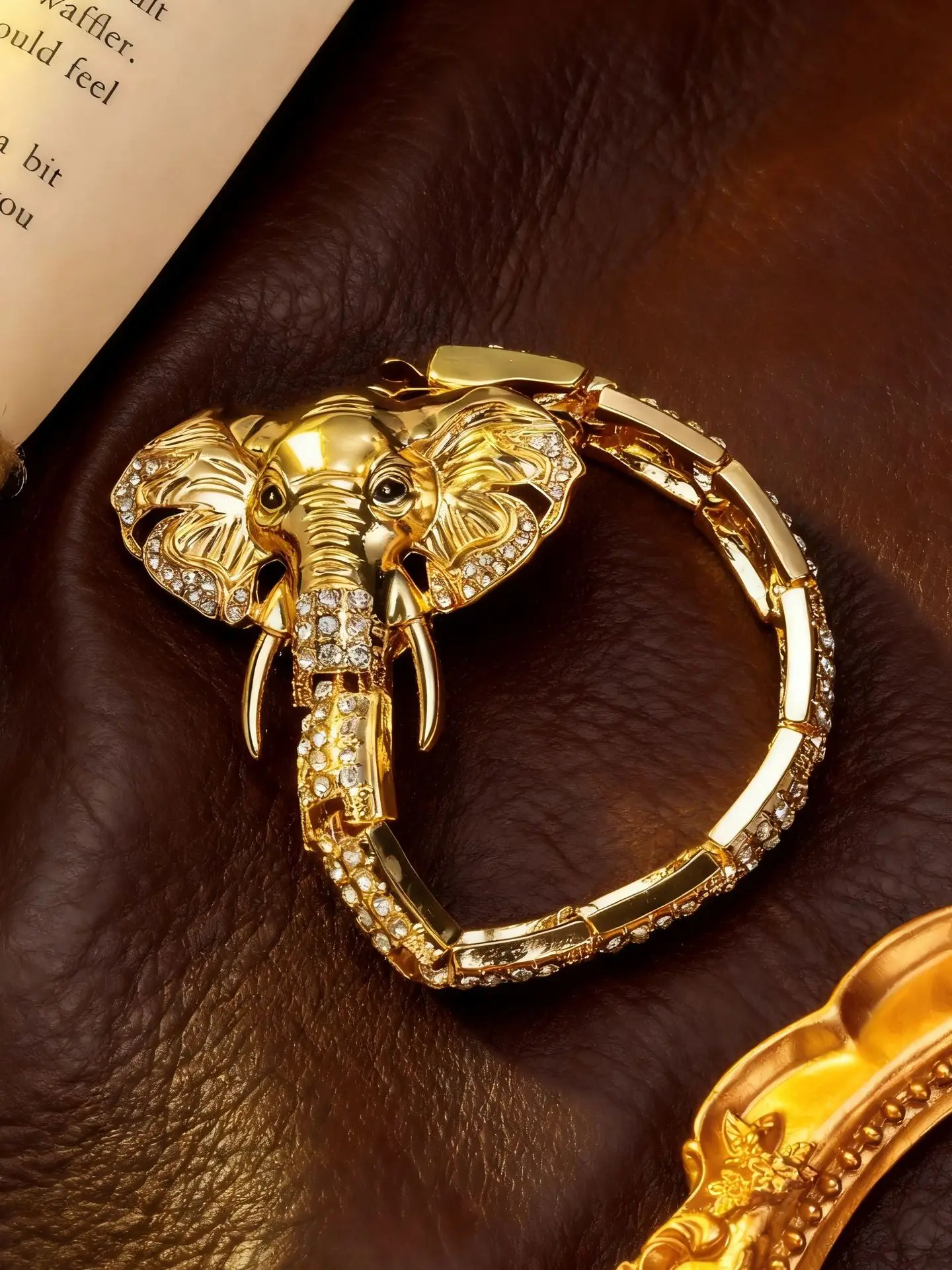 Vintage Elephant Bracelet Retro Diamond-Studded Gold Animal Bracelet Jewelry Accessories Birthday Christmas Gifts for Women Men
Vintage Elephant Bracelet Retro Diamond-Studded Gold Animal Bracelet Jewelry Accessories Birthday Christmas Gifts for Women Men