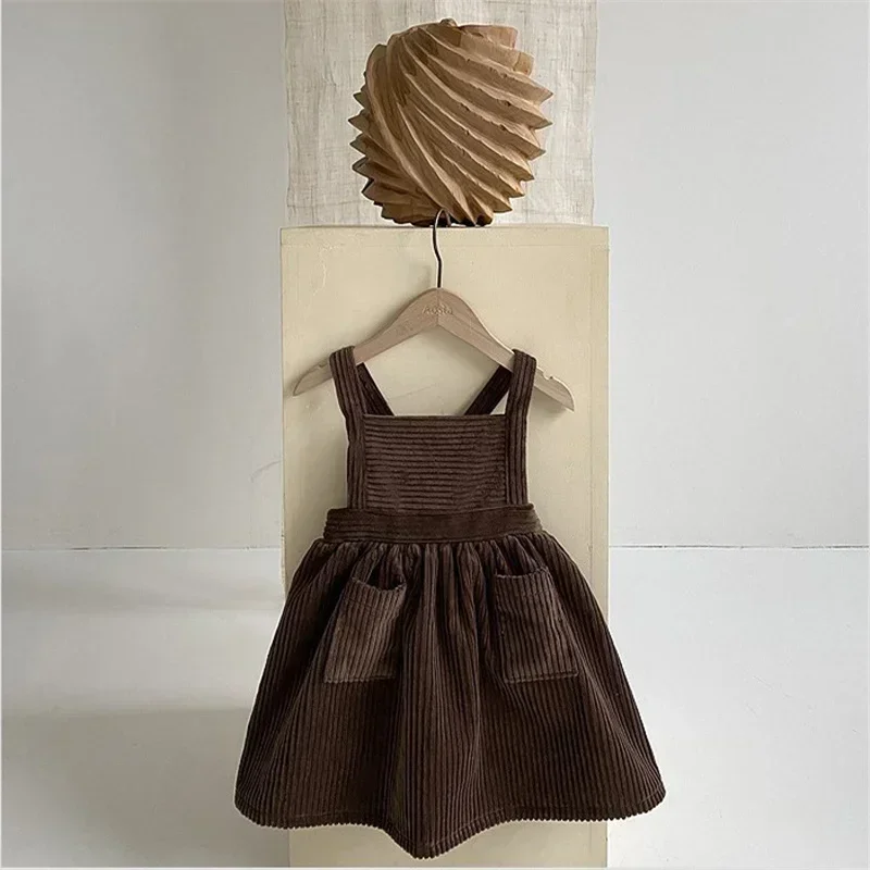 Autunm Winter Corduroy Baby Girls Sundress Vintage Korean Children Girls Sleeveless Dress Newborn Infant Girl One Piece Robe
Autunm Winter Corduroy Baby Girls Sundress Vintage Korean Children Girls Sleeveless Dress Newborn Infant Girl One Piece Robe