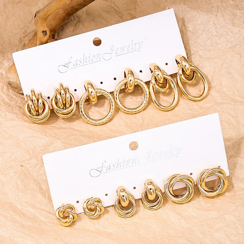 1 Pair Elegant Metal Circle Earrings Set Modern Minimalist Design Perfect for Business Casual Daily Wear
1 Pair Elegant Metal Circle Earrings Set Modern Minimalist Design Perfect for Business Casual Daily Wear