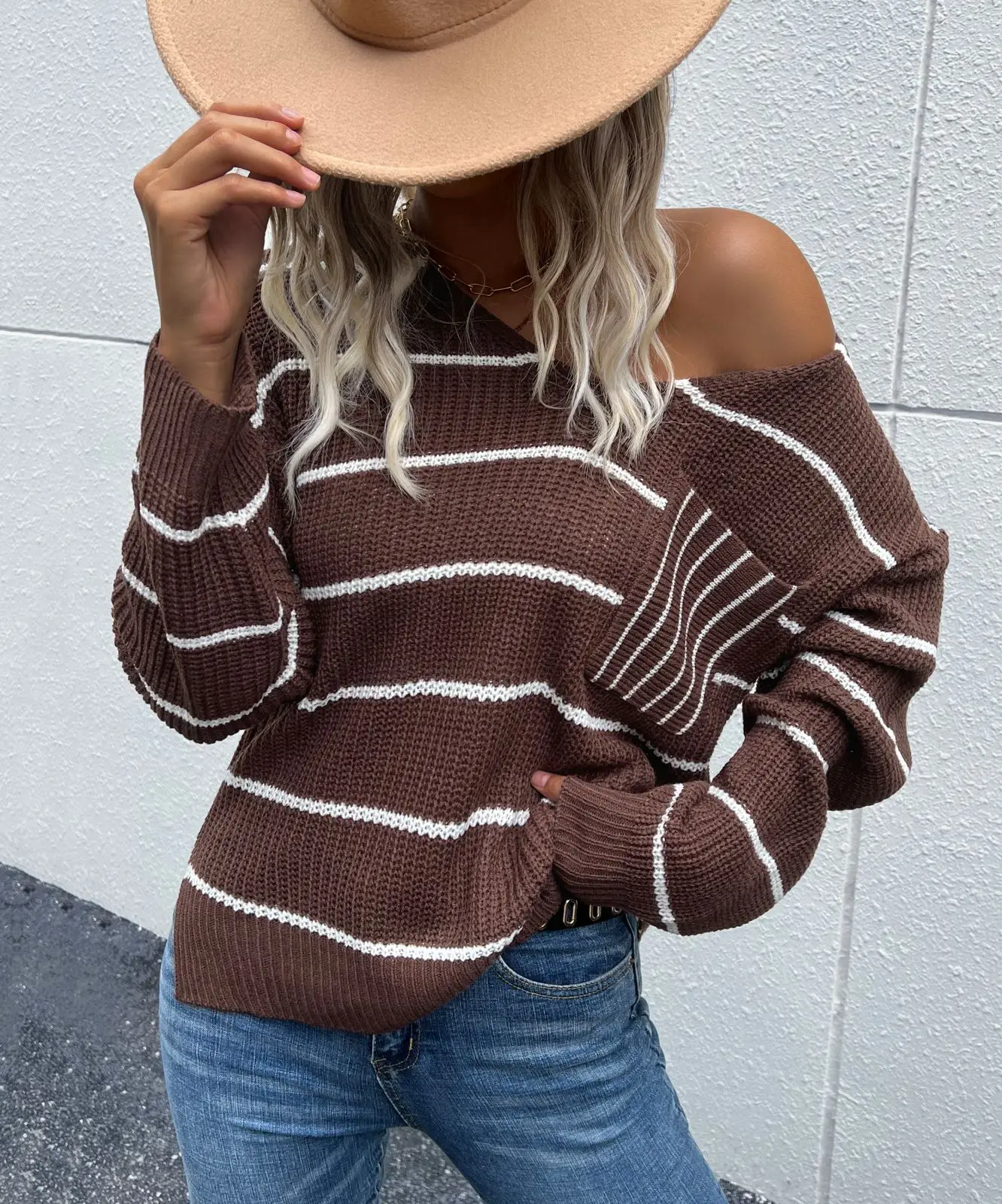 Xylocarp-Women's V-Neck Long Sleeve Striped Sweater, Casual Fashion, Autumn and Winter, QL8276, 2023, New
Xylocarp-Women's V-Neck Long Sleeve Striped Sweater, Casual Fashion, Autumn and Winter, QL8276, 2023, New