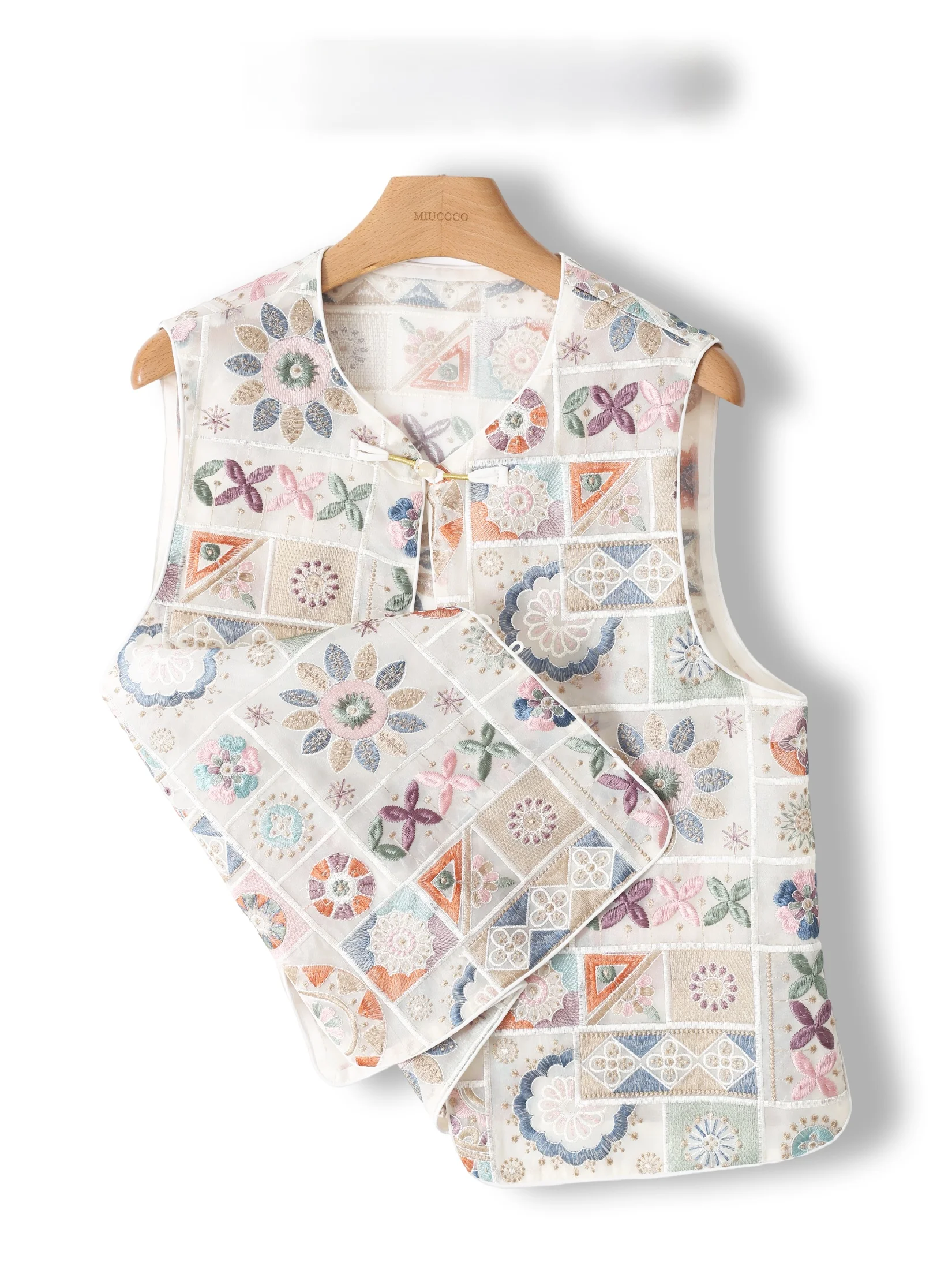 Stunning New Chinese Style Heavy Embroidery Ogeesha Women's Vest Beautifully Crafted Floral Design round Neck Single Button
Stunning New Chinese Style Heavy Embroidery Ogeesha Women's Vest Beautifully Crafted Floral Design round Neck Single Button