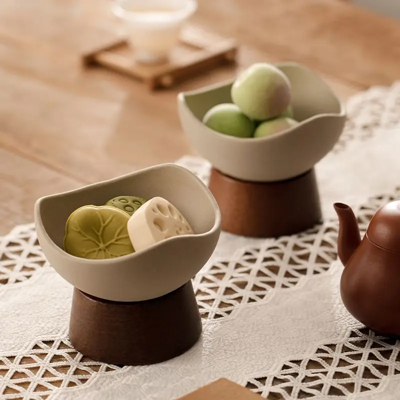Japanese style ceramic ice cream cup, coarse ceramic dessert bowl, high-end ice cream cup, high footed snack bowl cup
Japanese style ceramic ice cream cup, coarse ceramic dessert bowl, high-end ice cream cup, high footed snack bowl cup