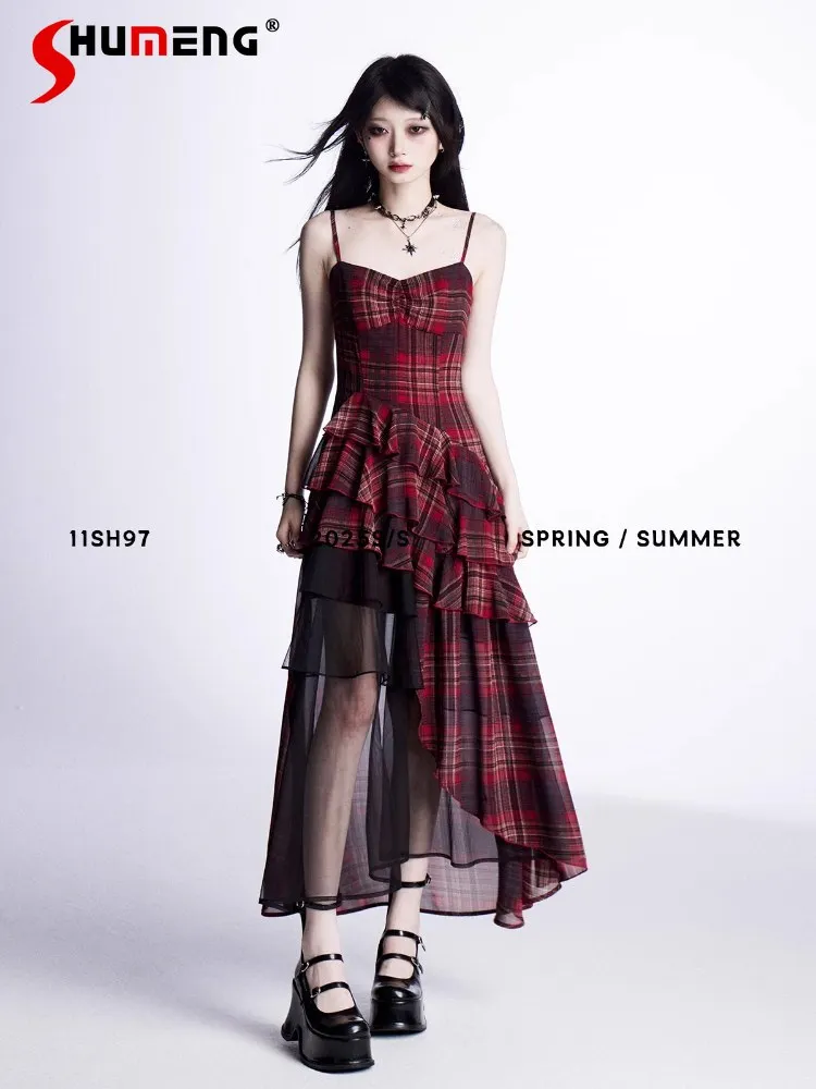 American Retro Punk Rock Girl Sleeveless V-neck High Waist Slim Irregular Mesh Splicing Red Plaid Sling Long Dress Women Summer
American Retro Punk Rock Girl Sleeveless V-neck High Waist Slim Irregular Mesh Splicing Red Plaid Sling Long Dress Women Summer