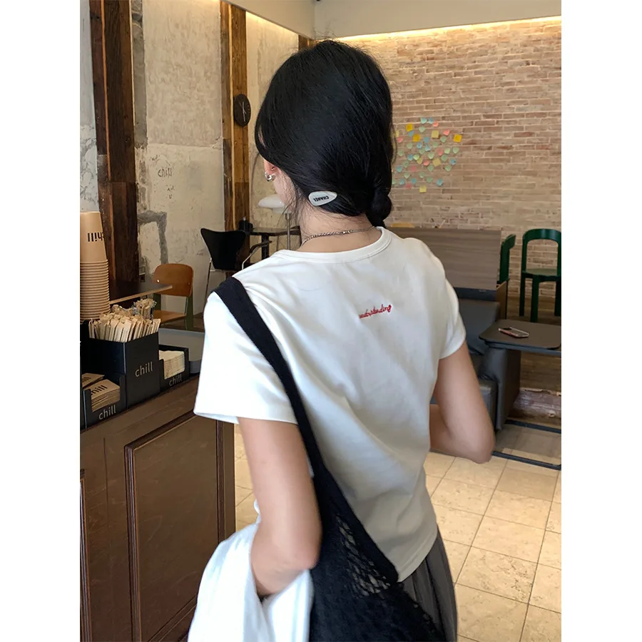 Ele round Ne ort T-irt Women's Skin-friendly Breathable Embroidered Top Versatile Spring Summer Faionable Tee
Ele round Ne ort T-irt Women's Skin-friendly Breathable Embroidered Top Versatile Spring Summer Faionable Tee