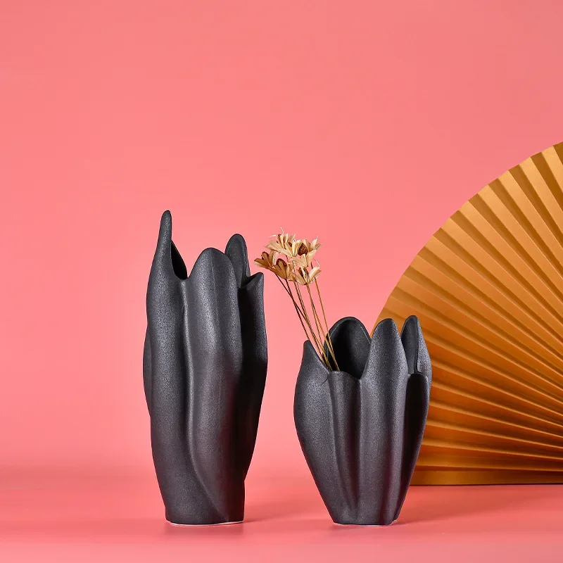 Ceramic Vase Black Texture Irregular Ceramic Crafts Flower Arrangement Hydroponics Accessories Flower Vase Home Decoration
Ceramic Vase Black Texture Irregular Ceramic Crafts Flower Arrangement Hydroponics Accessories Flower Vase Home Decoration