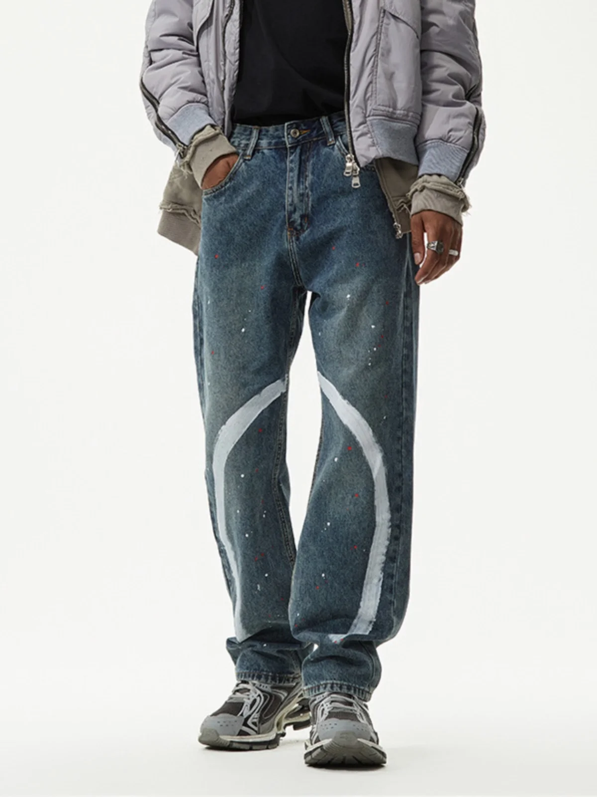 Мужские джинсы свободного кроя с прямыми штанинами, в американском стиле, с принтом-расплесканными чернилами, уличная повседневная одежда, длинные брюки из денима со средней посадкой для подростков
Мужские джинсы свободного кроя с прямыми штанинами, в американском стиле, с принтом-расплесканными чернилами, уличная повседневная одежда, длинные брюки из денима со средней посадкой для подростков