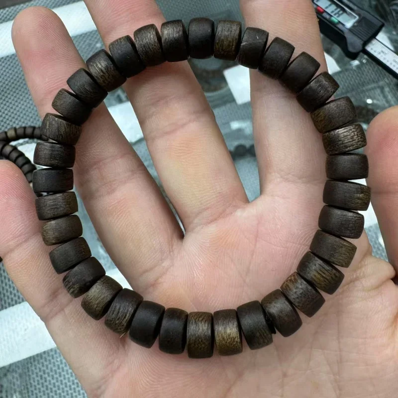 Original design agarwood straight-cut beads high-end handcrafted bracelet DIY fashion accessory
Original design agarwood straight-cut beads high-end handcrafted bracelet DIY fashion accessory