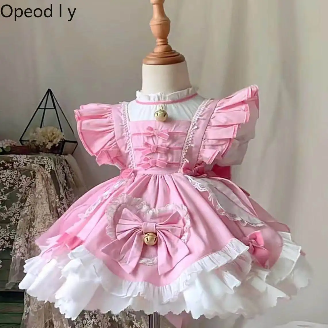 Magic Girl Cosplay Girl Lolita Dress Sweet Cute Princess Style Doll Feeling Children's Birthday Bow Small Fly Sleeve Pink Dress
Magic Girl Cosplay Girl Lolita Dress Sweet Cute Princess Style Doll Feeling Children's Birthday Bow Small Fly Sleeve Pink Dress