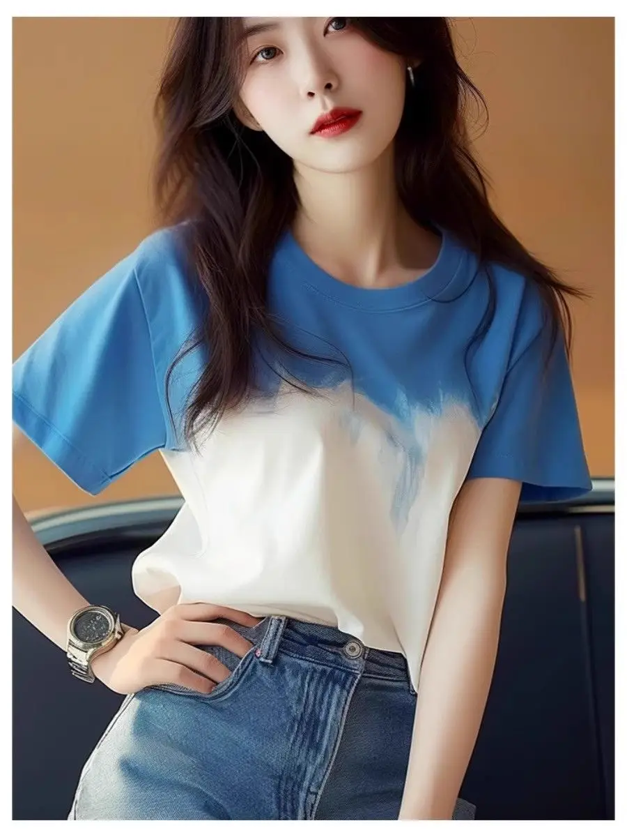 Blue and White Contrast Tie-dyed Short-sleeved T-shirt for Women 2025 Summer New Slim and Fashionable Top
Blue and White Contrast Tie-dyed Short-sleeved T-shirt for Women 2025 Summer New Slim and Fashionable Top
