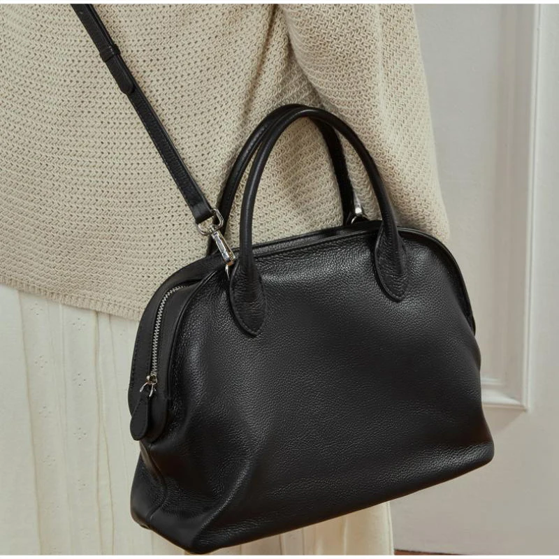 Luxury Genuine Leather Tote Bag Large Capacity Stylish Shell Bag With Pleated Design High-end Retro Women Shoulder Crossbody Bag
Luxury Genuine Leather Tote Bag Large Capacity Stylish Shell Bag With Pleated Design High-end Retro Women Shoulder Crossbody Bag