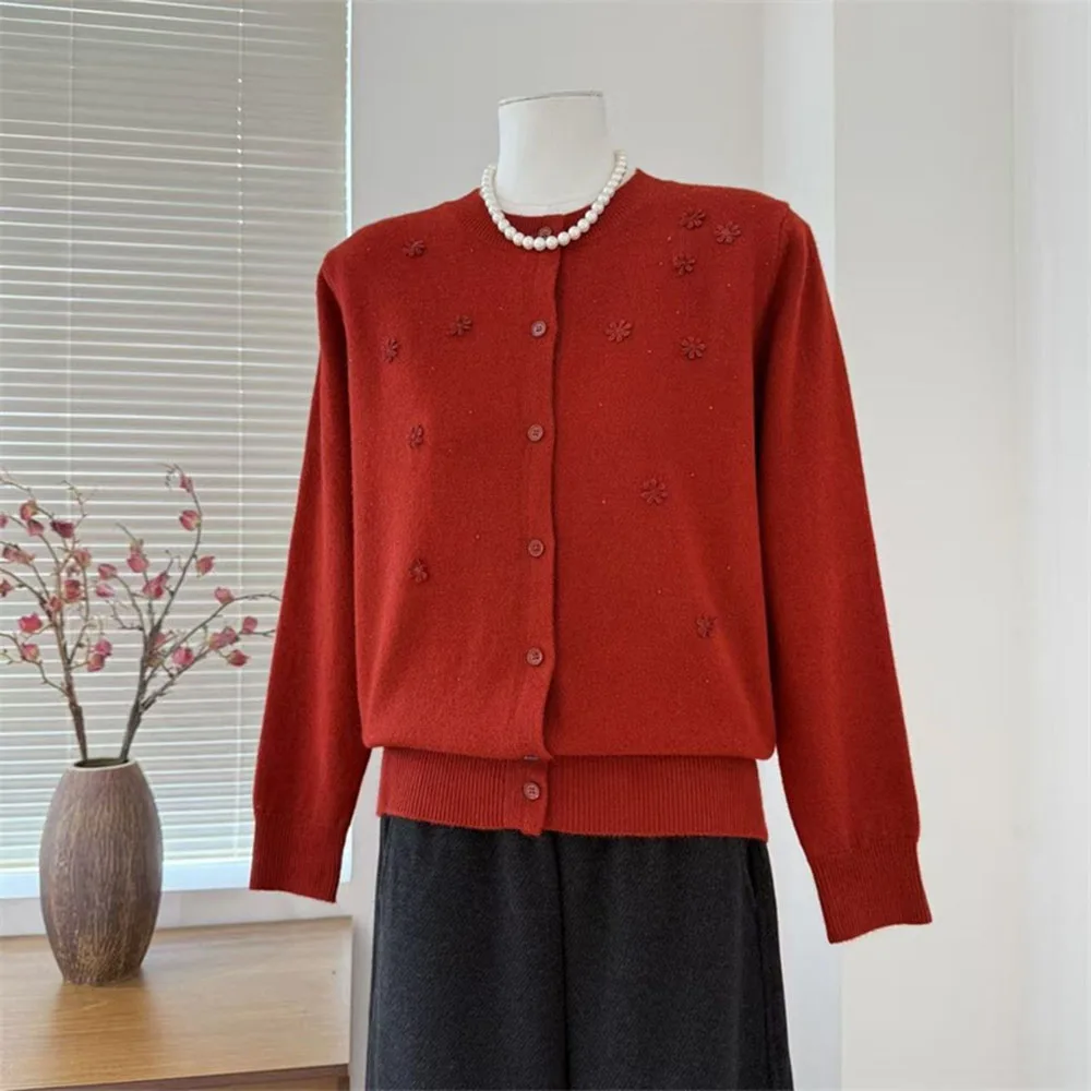 Middle-aged Elderly Mothers Spring Autumn Knitted Cardigan Women Stereoscopic flower Embroidered Diamond Sweater Coat Female
Middle-aged Elderly Mothers Spring Autumn Knitted Cardigan Women Stereoscopic flower Embroidered Diamond Sweater Coat Female