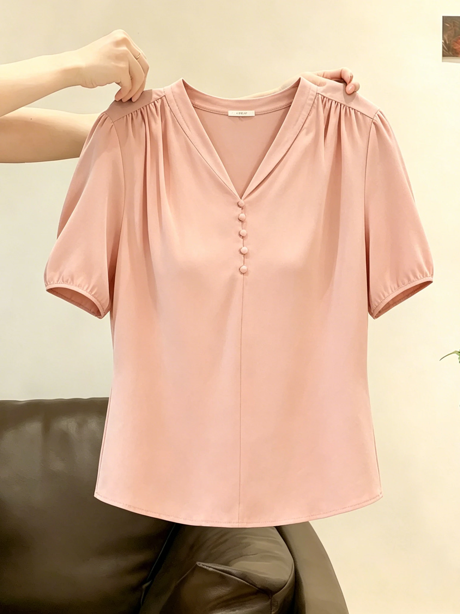Elegant Luxury plus Size Summer New Style Shirt Casual Style Satin Short Sleeve Breathable Comfortable Korean Version Women's...
Elegant Luxury plus Size Summer New Style Shirt Casual Style Satin Short Sleeve Breathable Comfortable Korean Version Women's...