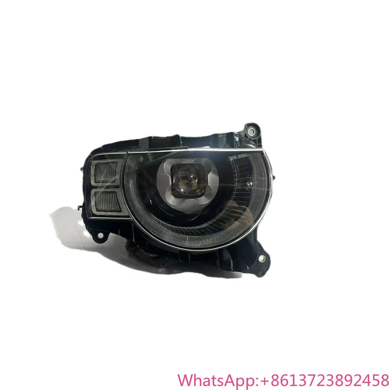 Suitable for Land Rover Defender LED Headlights 2020-2023 
Suitable for Land Rover Defender LED Headlights 2020-2023