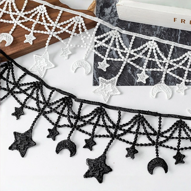 Водорастворимое вышитое кружево с луной и звездой, 1 ярд, черно-белая полиэстеровая отделка, одежда в стиле Лолиты, аксессуары для шитья своими руками
Водорастворимое вышитое кружево с луной и звездой, 1 ярд, черно-белая полиэстеровая отделка, одежда в стиле Лолиты, аксессуары для шитья своими руками