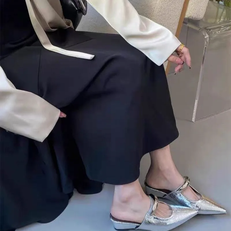 Pointy Elegant Women's Slippers Match Color Leather Fashion Shoes 2025 Trend Gold Designer Dress Spring Mujer De Zapatillas
Pointy Elegant Women's Slippers Match Color Leather Fashion Shoes 2025 Trend Gold Designer Dress Spring Mujer De Zapatillas