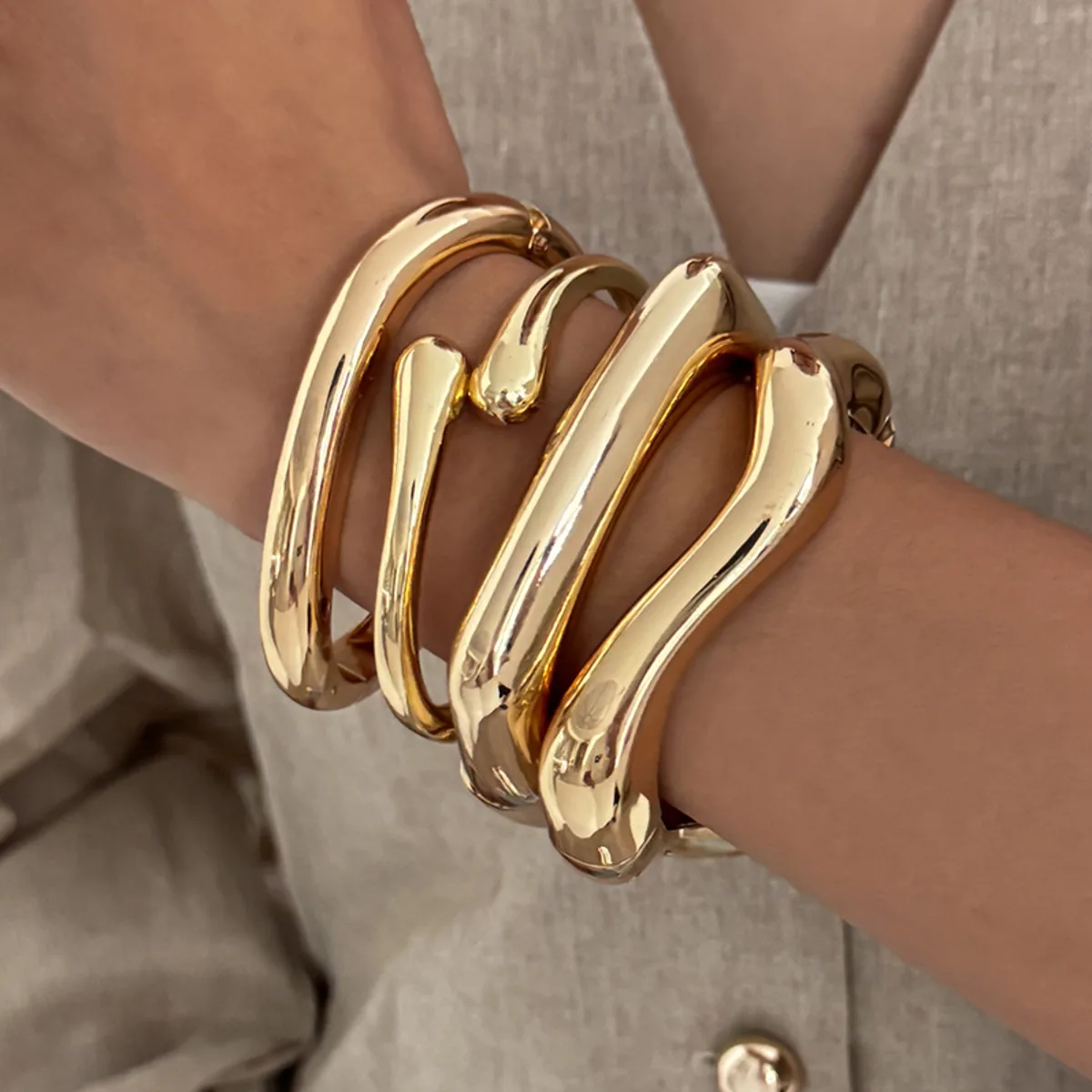 4 Styles Punk Irregular Alloy Bangles for Women Creative Stacking Spring Open Bracelets Party Birthday Couple Jewelry
4 Styles Punk Irregular Alloy Bangles for Women Creative Stacking Spring Open Bracelets Party Birthday Couple Jewelry