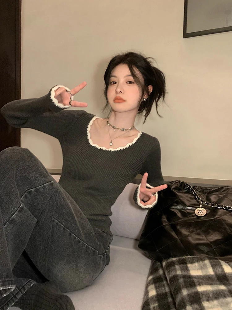 Retro Large round Neck Slim Fit Knitted Base Shirt Women's Long Sleeve Inner Wear Spring Autumn Outerwear Winter Fashion
Retro Large round Neck Slim Fit Knitted Base Shirt Women's Long Sleeve Inner Wear Spring Autumn Outerwear Winter Fashion