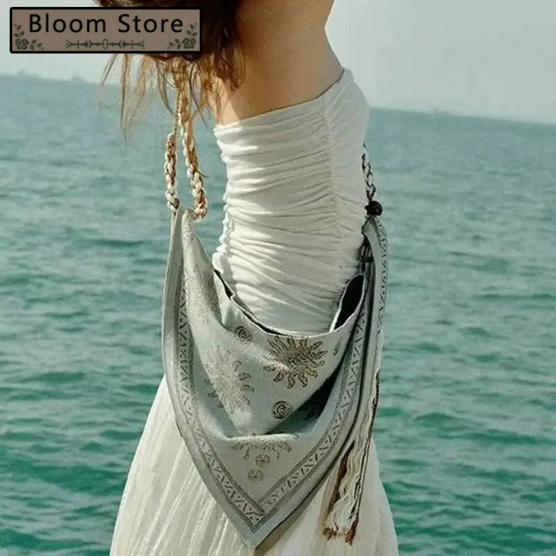 Retro Print Triangle Shoulder Bags Women Bohemian Style Woven Strap Handbag Ladies Casual Elegant Ethnic Crossbody Bag 2025
Retro Print Triangle Shoulder Bags Women Bohemian Style Woven Strap Handbag Ladies Casual Elegant Ethnic Crossbody Bag 2025