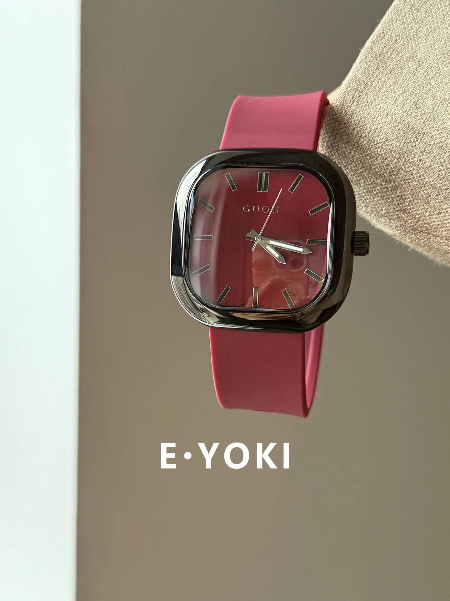 Autumnand winter new large dial silicone women's watch female quartz casual versatile ladies highend selection watch ladies gift
Autumnand winter new large dial silicone women's watch female quartz casual versatile ladies highend selection watch ladies gift