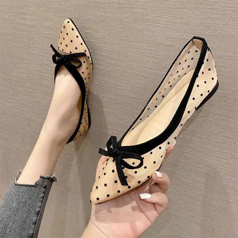2026 Summer New Fashion High Quality Hollow Breathable Pointed Shallow Flat Shoes Elegant Women's Summer Polka Dot Net Shoes
2026 Summer New Fashion High Quality Hollow Breathable Pointed Shallow Flat Shoes Elegant Women's Summer Polka Dot Net Shoes
