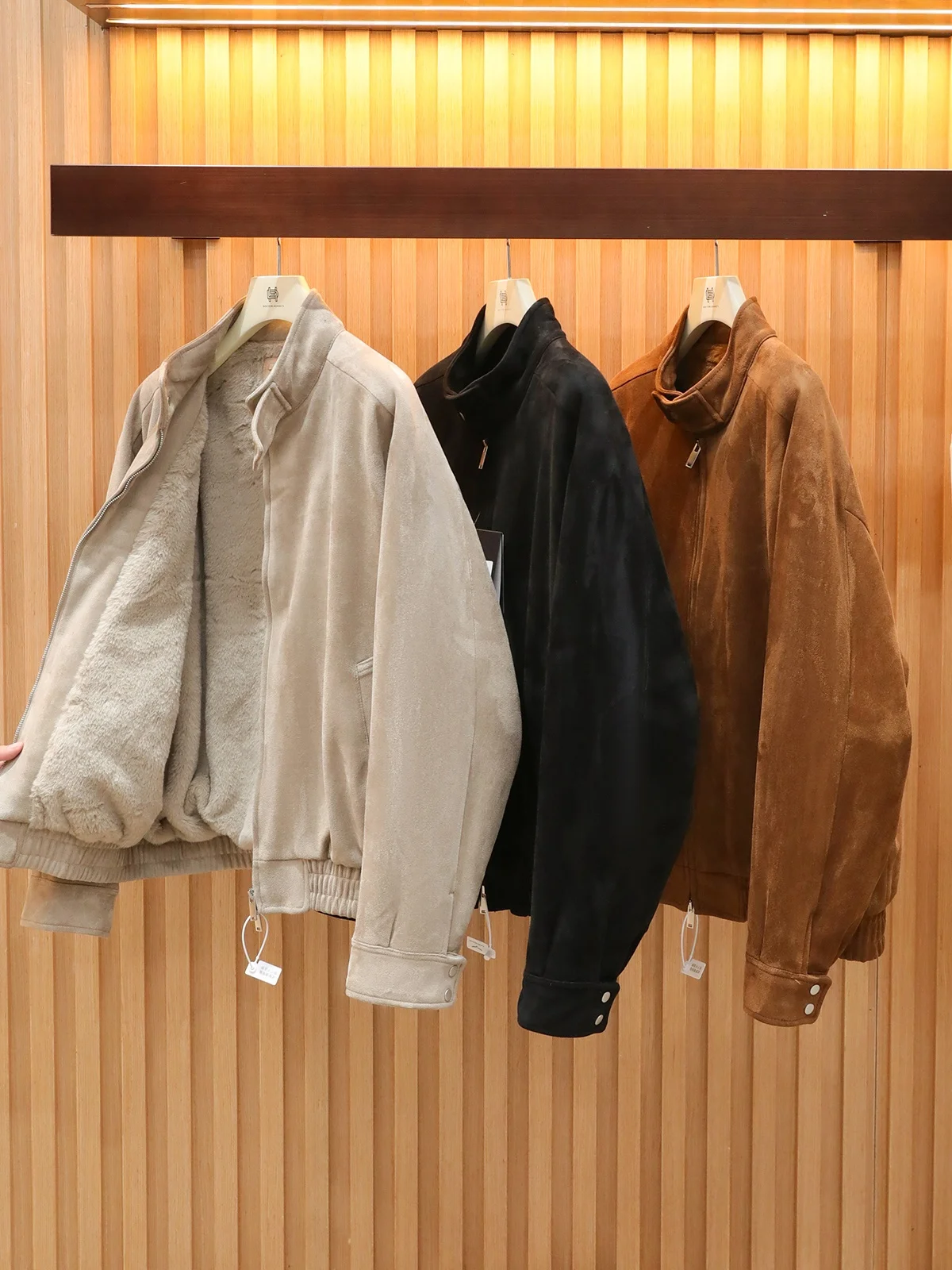 Autumn Winter Thiened Fce Lined ort Suede Jaet Men's Stand Collar Warm Outerwear Doctor.Huang's Brand Faion Urban ...
Autumn Winter Thiened Fce Lined ort Suede Jaet Men's Stand Collar Warm Outerwear Doctor.Huang's Brand Faion Urban ...