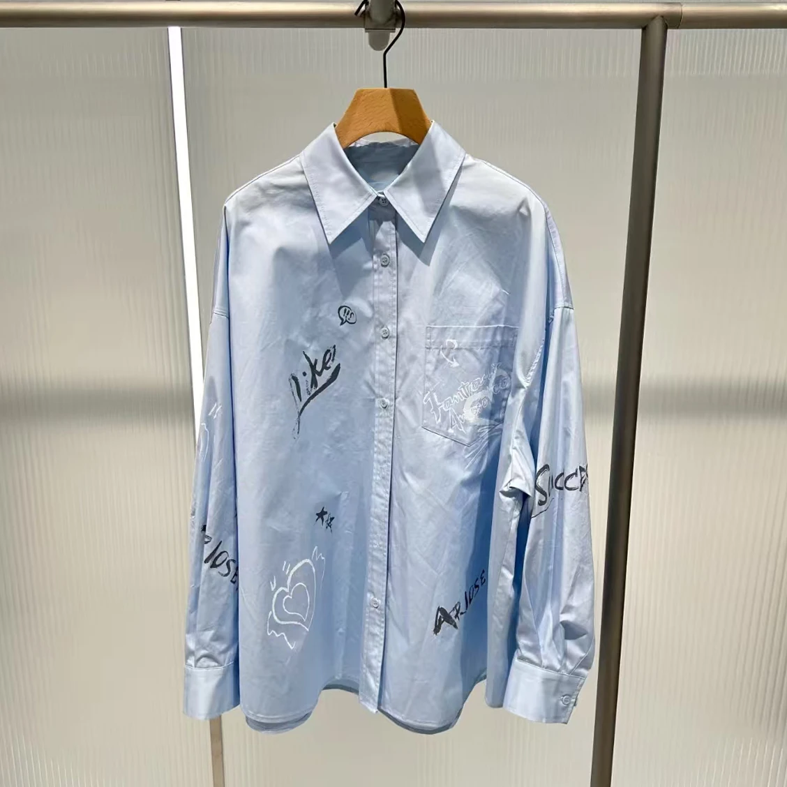 Faionable Casual fiti Print Loose Long Sve irt for Women High End Autumn Winter New Arrival Versatile Wet And Swea...
Faionable Casual fiti Print Loose Long Sve irt for Women High End Autumn Winter New Arrival Versatile Wet And Swea...