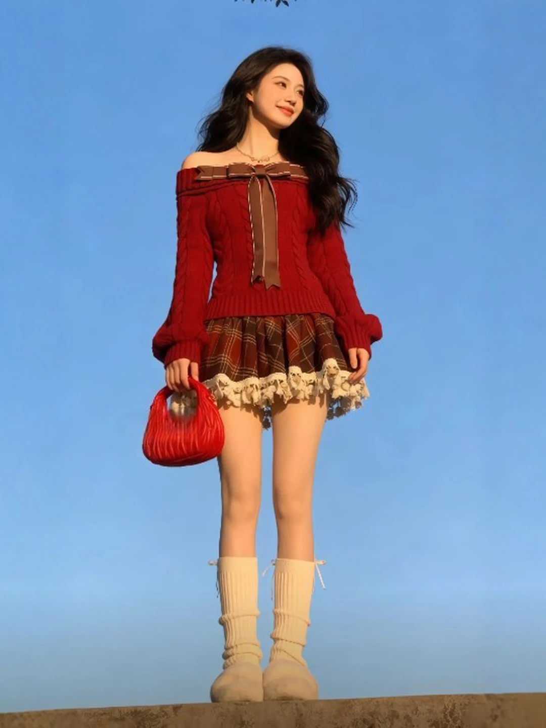 Красный свитер и юбка в клетку, комплект из двух предметов, удобный зимний женский наряд в стиле «Нежный ветер»
Красный свитер и юбка в клетку, комплект из двух предметов, удобный зимний женский наряд в стиле «Нежный ветер»