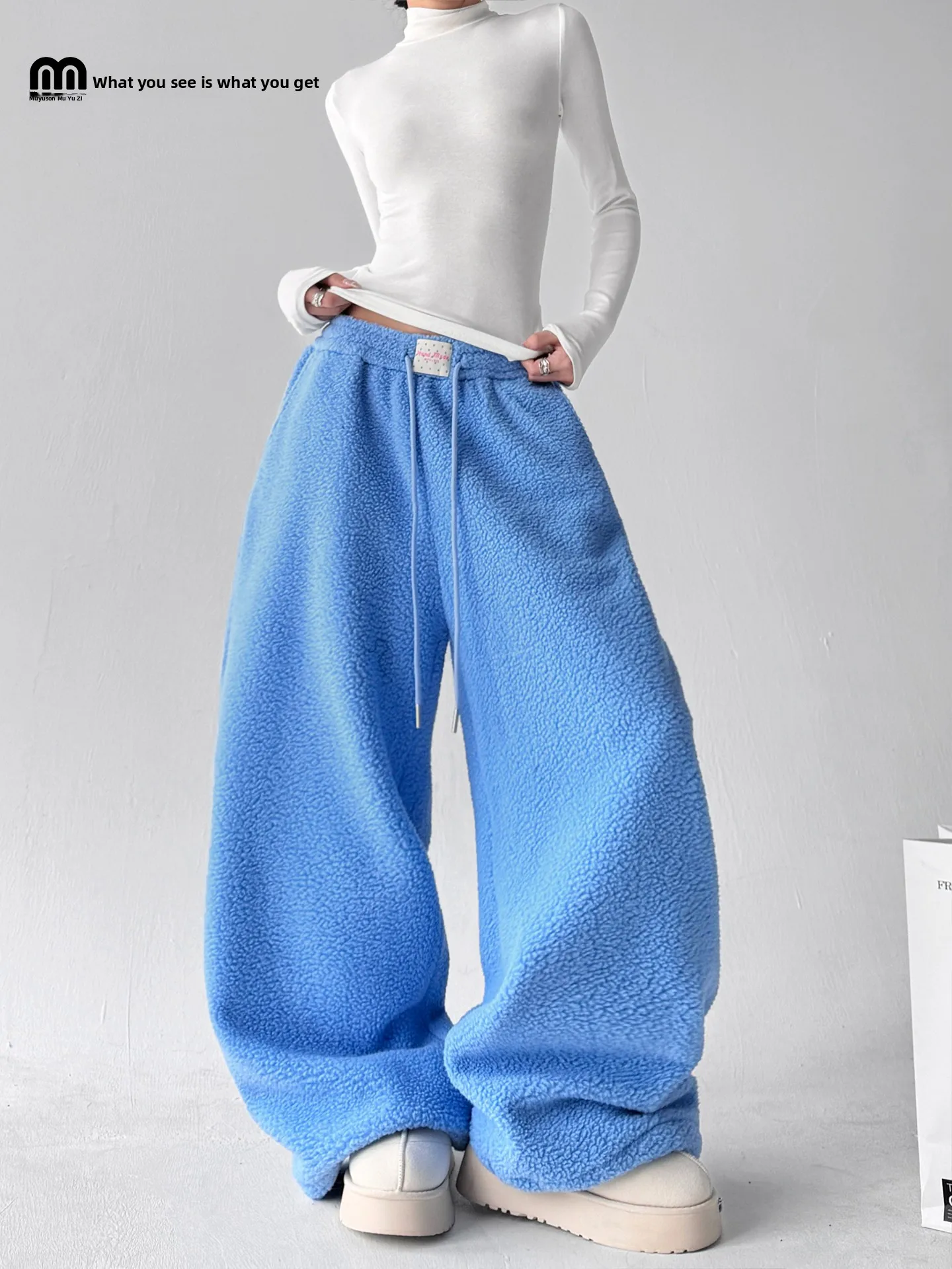 Korean Sle Women's Loose Thiened Fce Wide Leg Pants Lazy Sle Casual Trousers High Waist Polyester Fiber
Korean Sle Women's Loose Thiened Fce Wide Leg Pants Lazy Sle Casual Trousers High Waist Polyester Fiber