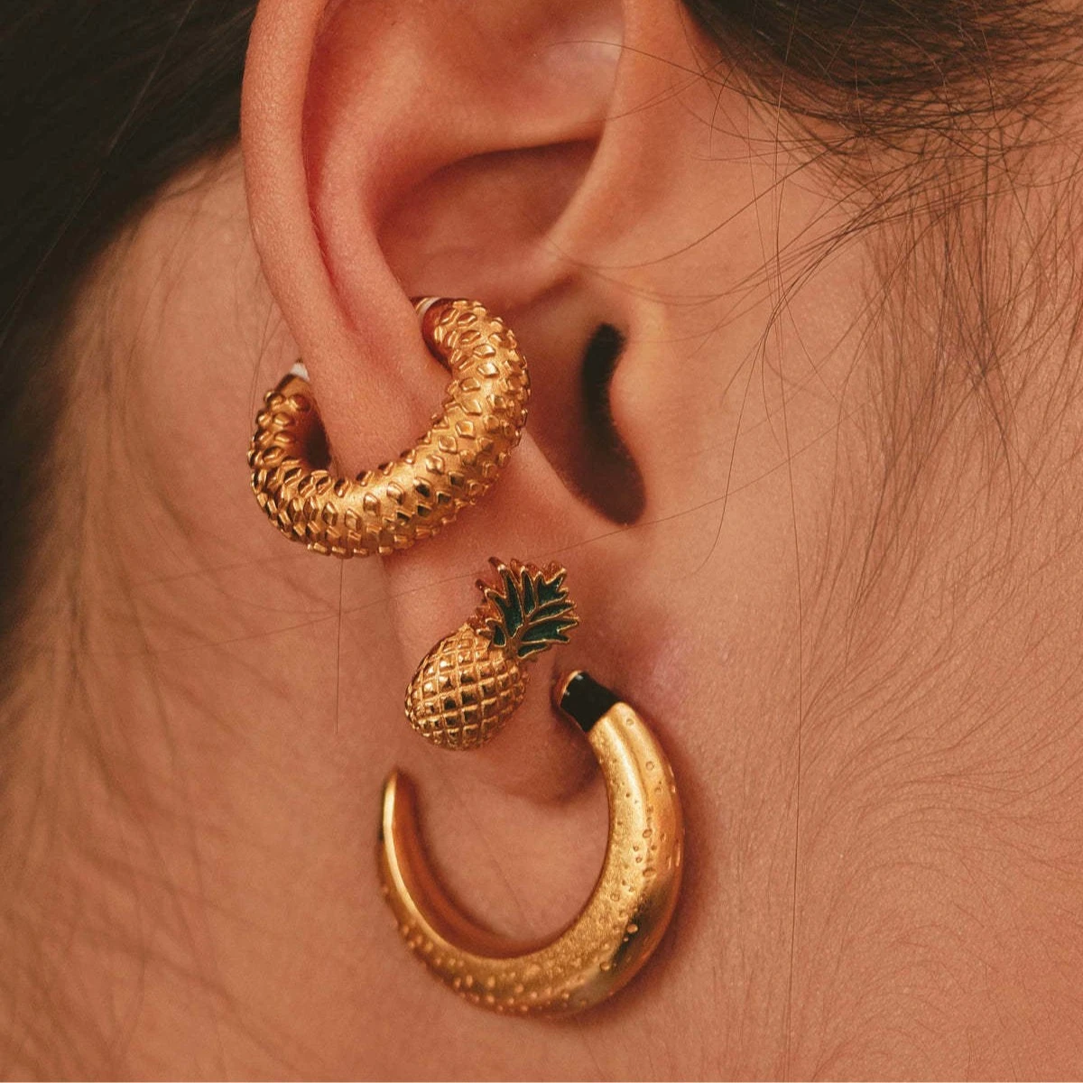 Fashionable design, circular earrings, female ins, niche temperament, versatile earrings, gold plated earrings
Fashionable design, circular earrings, female ins, niche temperament, versatile earrings, gold plated earrings