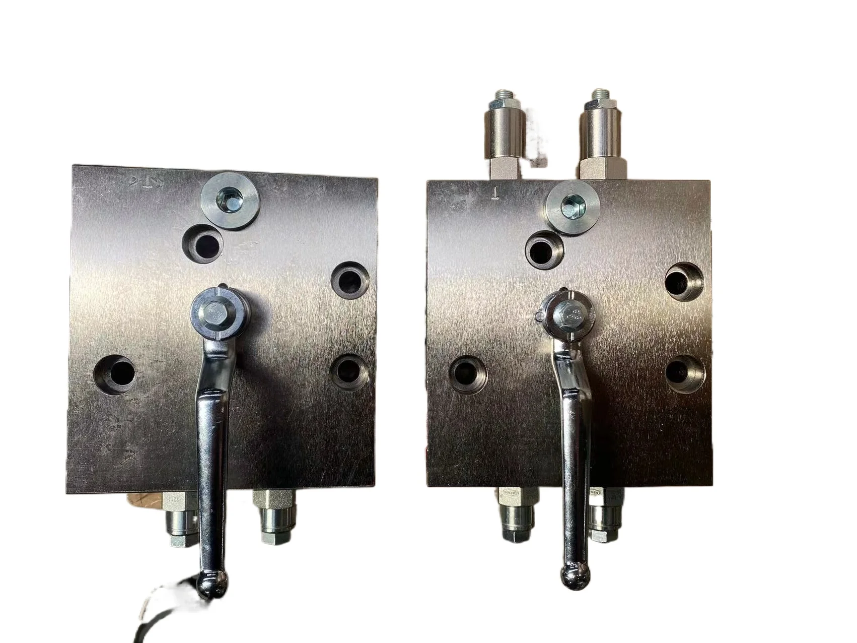 Opening cabin motor GM2-600IA plunger type
Opening cabin motor GM2-600IA plunger type