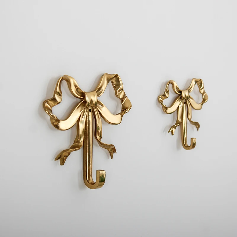 Nordic Retro Clothes Hook Coat Hook Bedroom Porch Bathroom Decoration Luxury Solid Brass Bow Shape Wall Hook
Nordic Retro Clothes Hook Coat Hook Bedroom Porch Bathroom Decoration Luxury Solid Brass Bow Shape Wall Hook