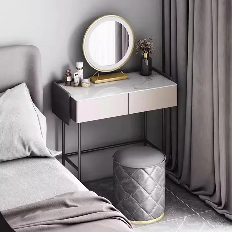 White Makeup Dressing Table Modern European Jewelry Comfortable Vanity Table Luxury Mirror Chair Penteadeira Home Furniture
White Makeup Dressing Table Modern European Jewelry Comfortable Vanity Table Luxury Mirror Chair Penteadeira Home Furniture