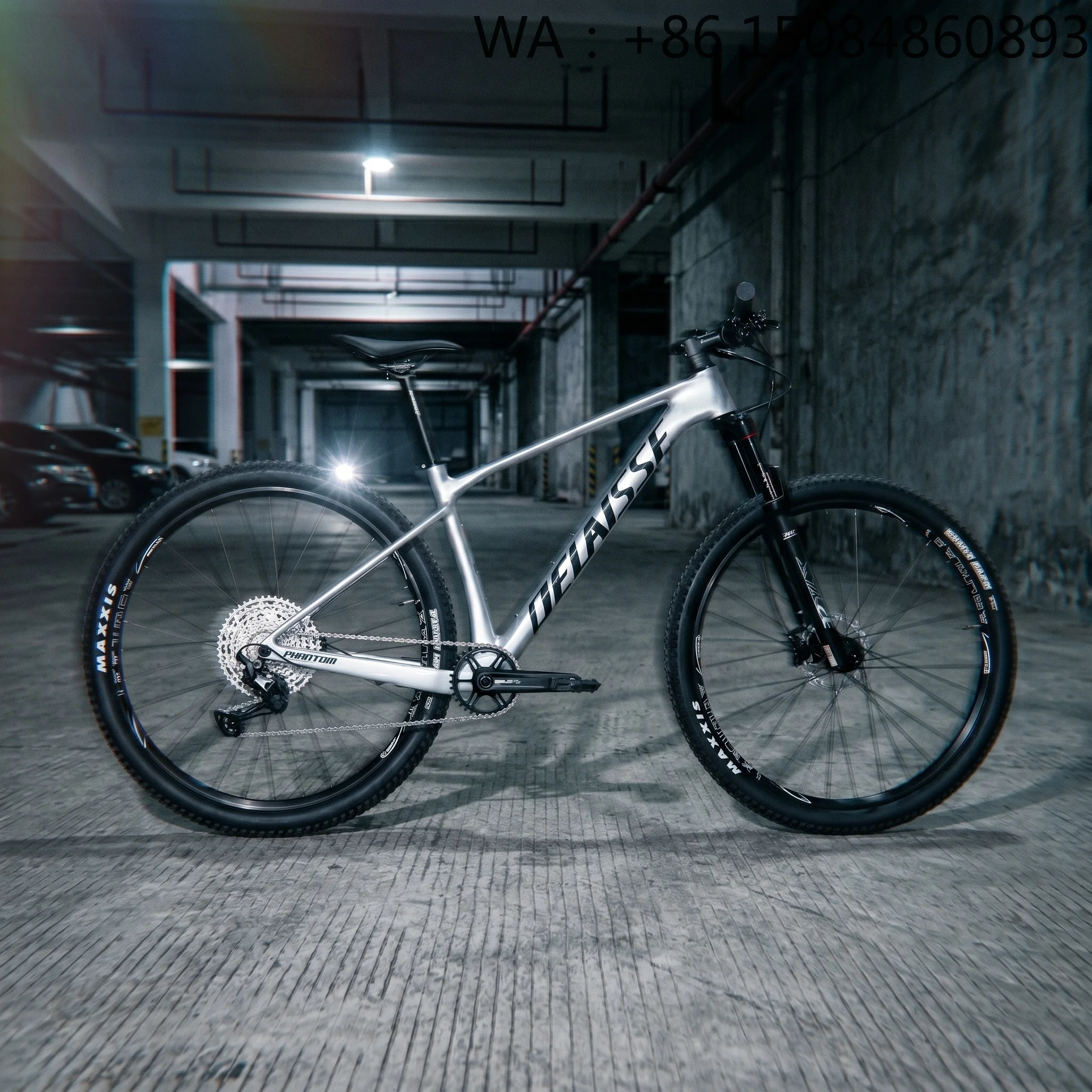 29er XC Hardtail MTB Frame, Carbon Fiber Material, High Strength Structure, Lightweight Frame for Mountain Bike Upgrade
29er XC Hardtail MTB Frame, Carbon Fiber Material, High Strength Structure, Lightweight Frame for Mountain Bike Upgrade