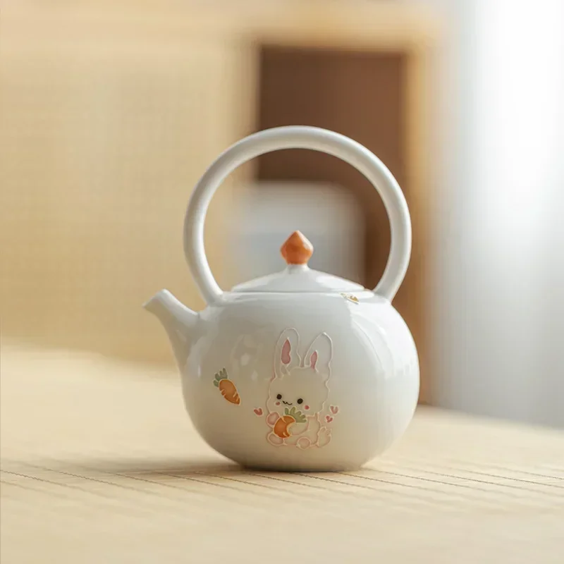 Japanese Hand-painted Moe Rabbit Teapot Lifting Pot Household White Porcelain Bubble Teapot Ball Hole Filter Kung Fu Tea Set
Japanese Hand-painted Moe Rabbit Teapot Lifting Pot Household White Porcelain Bubble Teapot Ball Hole Filter Kung Fu Tea Set
