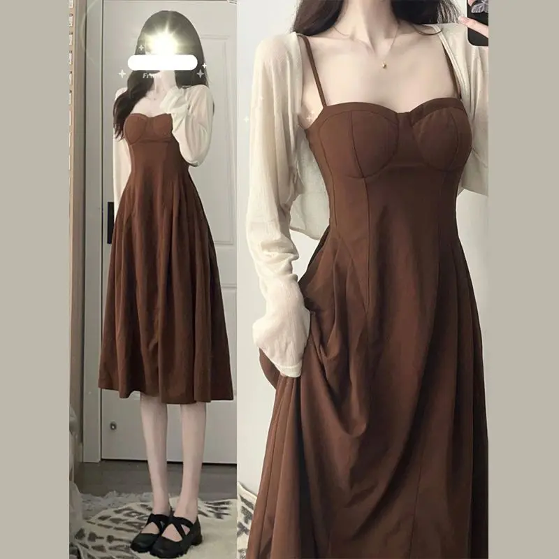 20223 Summer Autumn French Vintage Two Piece Set Women Elegent Party Midi Dress Female Sexy Strap Backless Evening Dresses
20223 Summer Autumn French Vintage Two Piece Set Women Elegent Party Midi Dress Female Sexy Strap Backless Evening Dresses