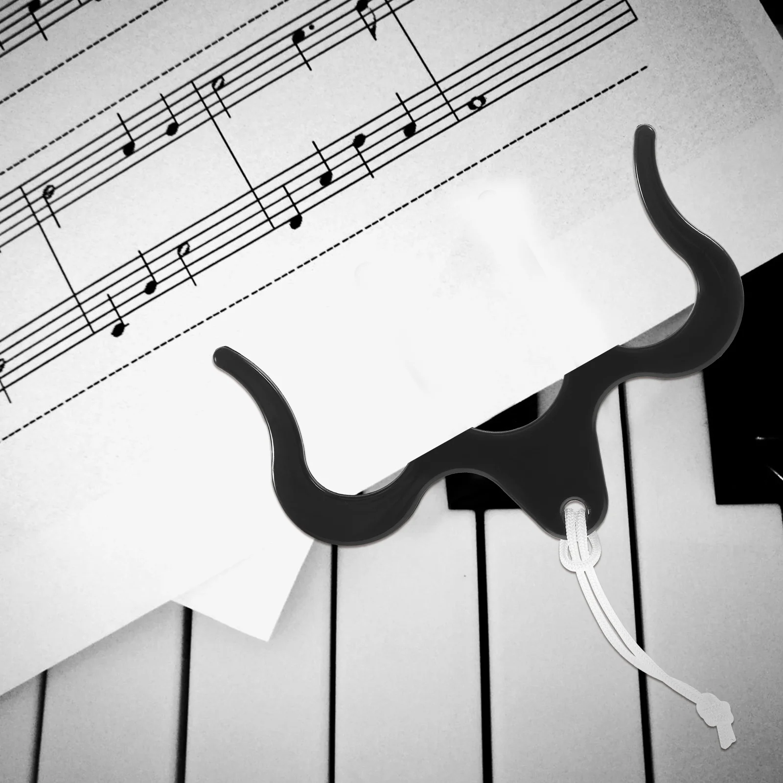 1pcs Sheet Music Clip Plastic Music Page Holder For Piano Score Fixing M Shaped Small Compact Design Clips
1pcs Sheet Music Clip Plastic Music Page Holder For Piano Score Fixing M Shaped Small Compact Design Clips