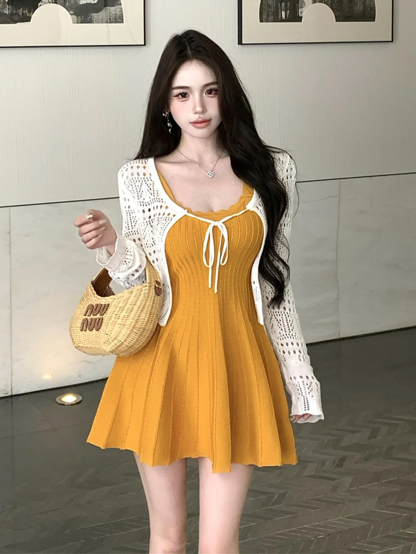 Women's Knitted Short Dress Slimming Waist Design Summer New Style Two-Piece Set with Open Cardigan Outerwear Breathable Casu...
Women's Knitted Short Dress Slimming Waist Design Summer New Style Two-Piece Set with Open Cardigan Outerwear Breathable Casu...