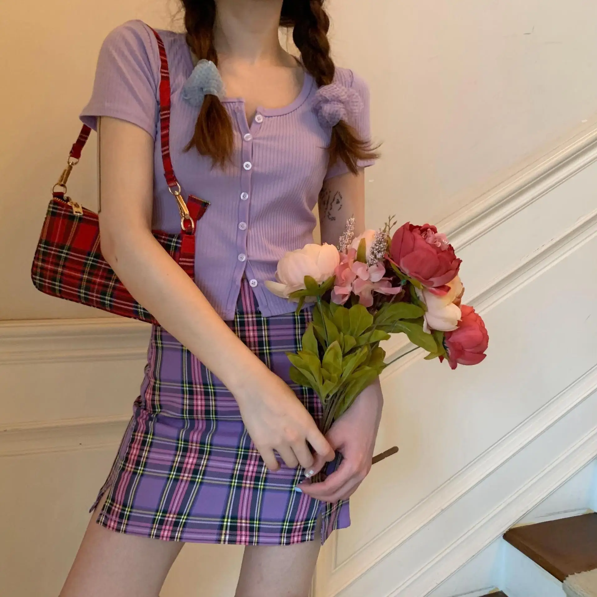 European and American college style 2025 summer sexy slim fit and slimming split A-line plaid waist hugging skirt
European and American college style 2025 summer sexy slim fit and slimming split A-line plaid waist hugging skirt